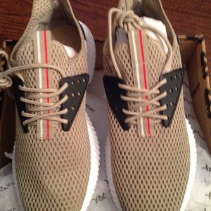 XRAY Men's Zephyr Beige Knit Sneakers - 12 - New in Box